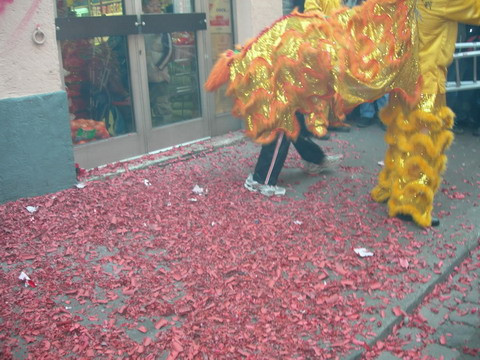 Từ Bắc đến Nam, có không ít làng nghề sống bằng nghề làm pháo như làng Bình Đà; Đồng Kỵ; Nam Ô.