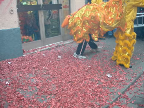 Từ Bắc đến Nam, có không ít làng nghề sống bằng nghề làm pháo như làng Bình Đà; Đồng Kỵ; Nam Ô.