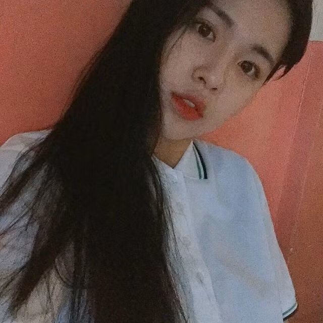 Nhan sắc chẳng tầm thường chút nào của Yang Dasil khiến cô nổi tiếng trong cộng đồng mạng dù chưa chính thức "debut" (ra mắt) chính thức.