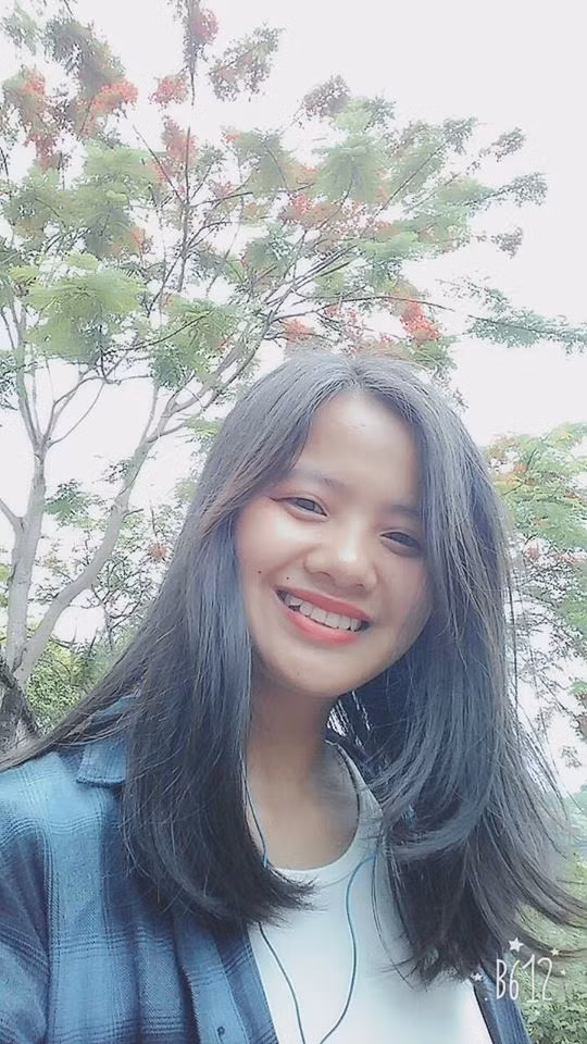 Bên cạnh đó, nhiều người khác thì cho rằng có lẽ cô gái may mắn và cộng thêm nhan sắc xinh đẹp nên việc tìm kiếm một người chồng là điều chẳng khó khăn.