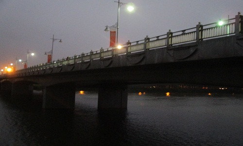 Cầu Dã Viên, nơi thanh niên tự vẫn. Ảnh: Tuấn Hiệp.