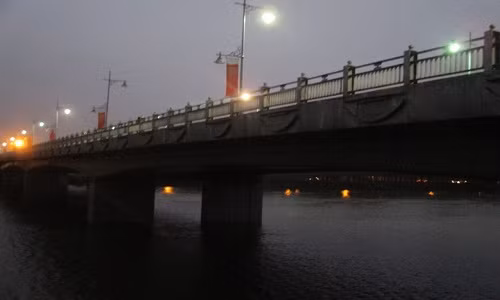 Cầu Dã Viên, nơi thanh niên tự vẫn. Ảnh: Tuấn Hiệp.