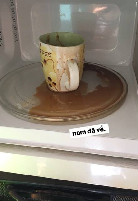 Xem xong loạt ảnh đổ vỡ của Kỳ Nam mà cư dân mạng chỉ biết cười lăn cười bò. Phần vì những tai nạn quá sức khó hiểu, phần vì chính cái cách đón nhận những rắc rối rất không giống ai của anh chàng này.