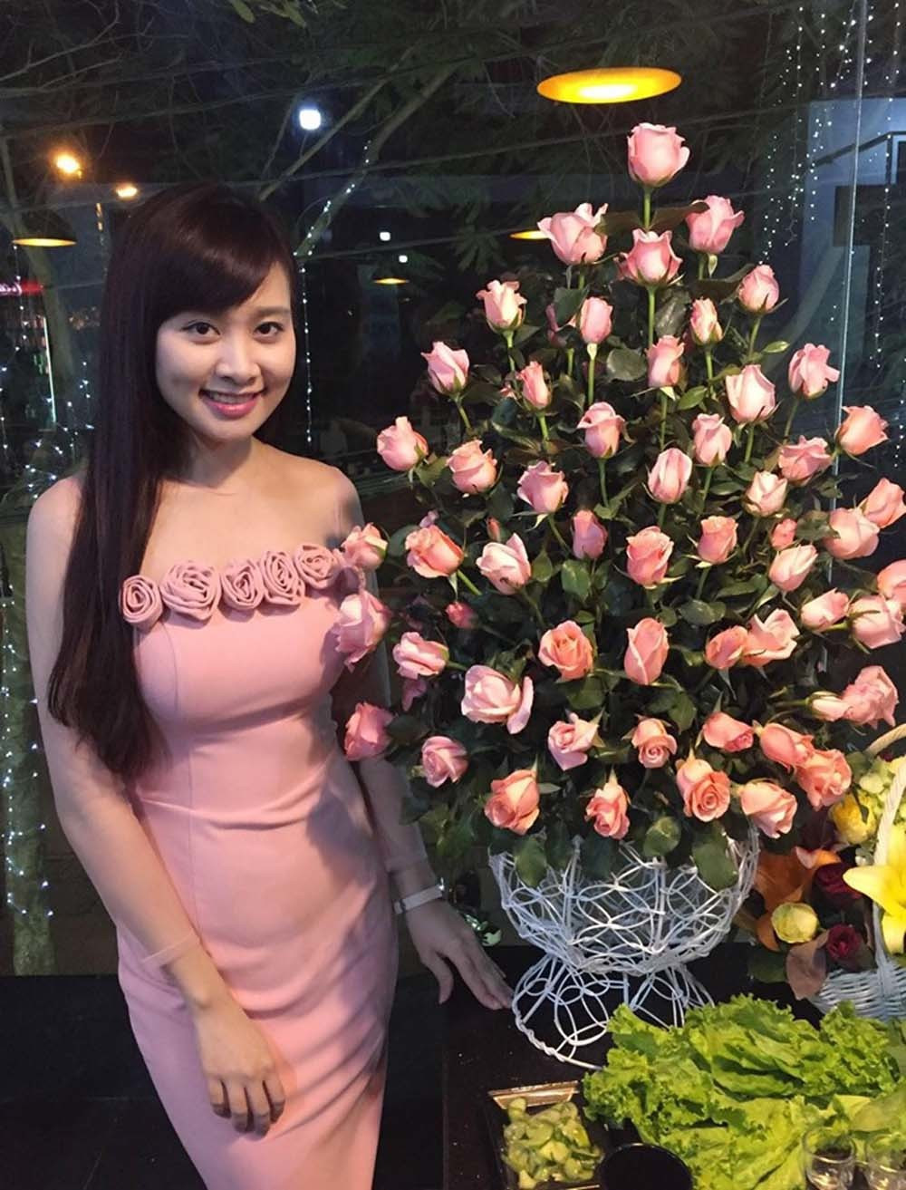 Lê Hà Phương từng giành giải Nhất Hoa khôi Báo chí năm 2008 do Học viện Báo chí và Tuyên truyền tổ chức.