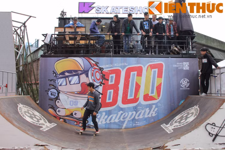 Rất nhiều các môn thể thao đường phố nổi tiếng từ du nhập từ nước ngoài vào Việt Nam đã được các bạn trẻ "Tây-Ta" phô diễn trong ngày hội thể thao đường phố lần này.