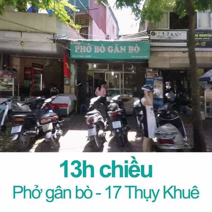Phở gân bò nghe mà lạ nhưng với những bạn trẻ thích ăn món sần sật của gân và mùi gây gây của nước xương bò thì đây là địa điểm bạn cẩn ghi lại trong danh bạ ẩm thực của mình.