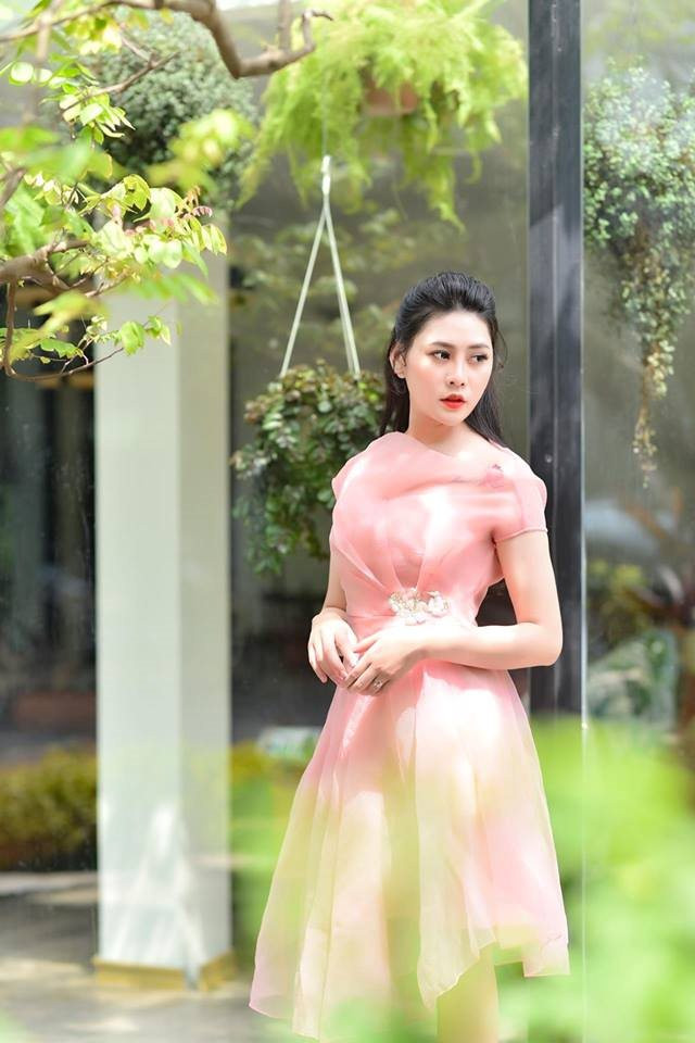 Thanh Thư cũng tiết lộ, với việc quá giống nữ diễn viên Quỳnh búp bê khiến cô gặp nhiều lời đùa cợt "quá đà" mỗi khi cô livestream bán hàng.