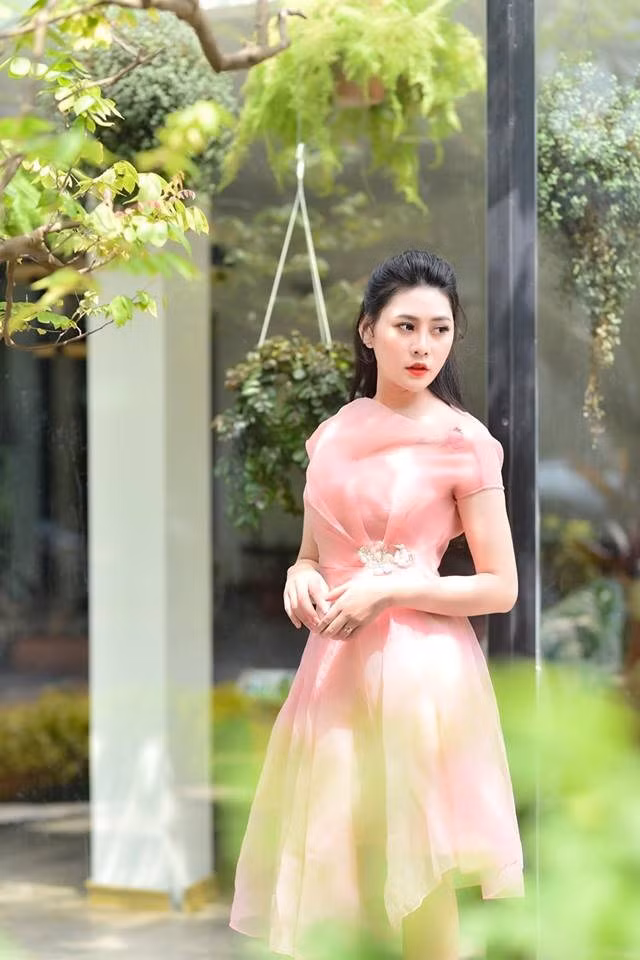 Thanh Thư cũng tiết lộ, với việc quá giống nữ diễn viên Quỳnh búp bê khiến cô gặp nhiều lời đùa cợt "quá đà" mỗi khi cô livestream bán hàng.