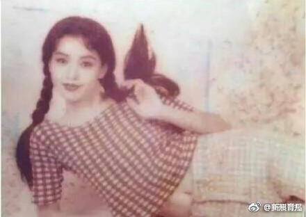 Những bức ảnh mẹ đẹp tại Trung Quốc nhanh chóng được chia sẻ rộng rãi trên mạng xã hội.