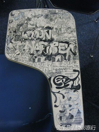 Mới nhìn qua bức vẽ này nhiều người chắc chắn sẽ không ai tin rằng nó đến từ đôi bàn tay của các học sinh.