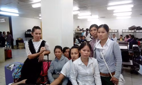 Lao động Việt Nam trước giờ đi xuất khẩu lao động giúp việc nhà tại Ả Rập Saudi