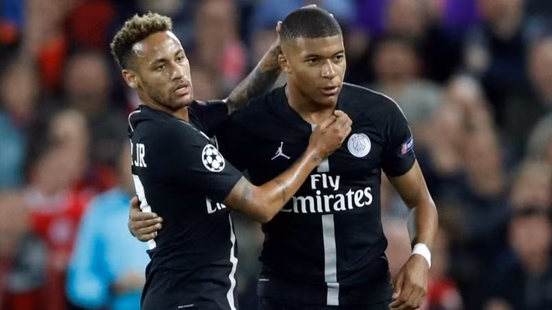 Chuyển nhượng cầu thủ từ Mundo Deportivo đều đồng loạt khảng định PSG muốn giữ chân Mbappe hơn Neymar.