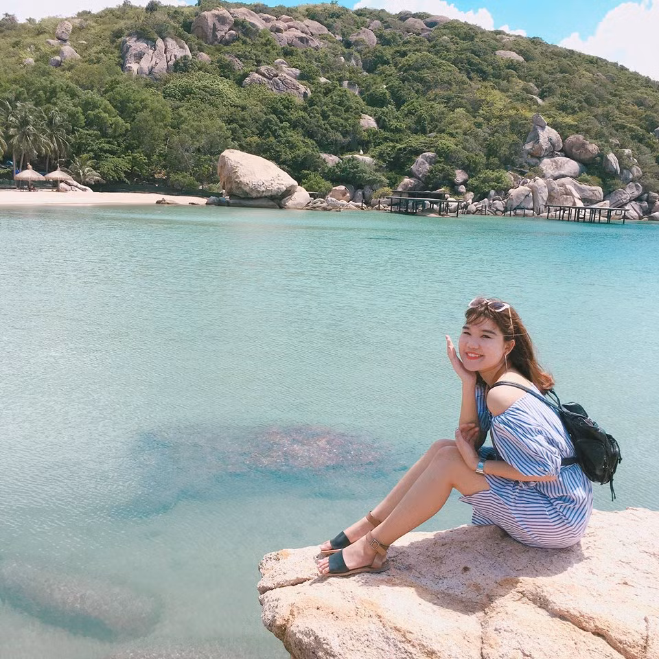 Sở hữu phong cảnh nên thơ và là sự giao thoa giữa núi rừng và biển khơi, những khu resort nhỏ tại Cam Ranh có một sức hút kỳ lạ với giới trẻ. Ảnh: Sullysun.