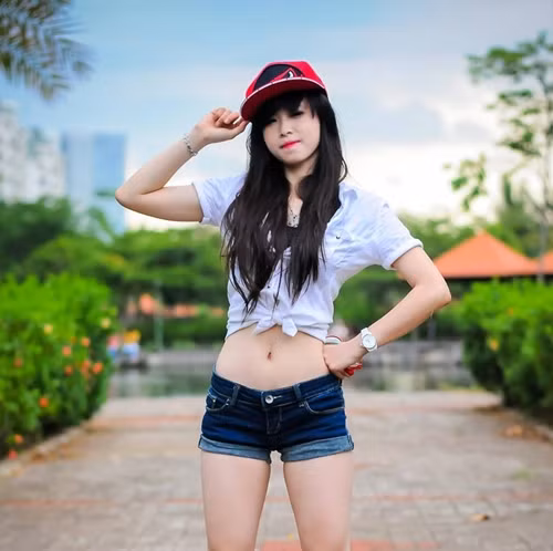 Châu Tuyết Vân cũng là cái tên được báo chí ca ngợi rất nhiều về nhan sắc và thành tích. Đến với Sea Game 29 tại Malaysia, cô gái vàng Taekwondo Việt Nam quyết tâm tiếp tục mang về huy chương bổ sung vào bộ sưu tập thành tích của mình.