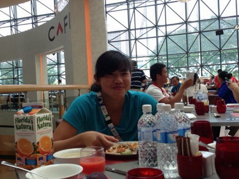 Trong chuyến tập huấn ở Mỹ, Ánh Viên được chuyên gia Mỹ thiết kế thực đơn dành riêng cho từng giai đoạn huấn luyện. Một bữa ăn bình thường của Ánh Viên là 1kg thịt bò, một đĩa mỳ cỡ lớn, 50 con tôm, một đĩa salad, 1 lít sữa tươi, trái cây. 8.000 calo là lượng vận động của Ánh Viên mỗi ngày, cao gấp bốn lần ở nam giới. Ánh Viên đã áp dụng chuẩn thực đơn này khi tham gia SEA Games 28.