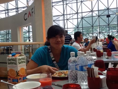 Trong chuyến tập huấn ở Mỹ, Ánh Viên được chuyên gia Mỹ thiết kế thực đơn dành riêng cho từng giai đoạn huấn luyện. Một bữa ăn bình thường của Ánh Viên là 1kg thịt bò, một đĩa mỳ cỡ lớn, 50 con tôm, một đĩa salad, 1 lít sữa tươi, trái cây. 8.000 calo là lượng vận động của Ánh Viên mỗi ngày, cao gấp bốn lần ở nam giới. Ánh Viên đã áp dụng chuẩn thực đơn này khi tham gia SEA Games 28.