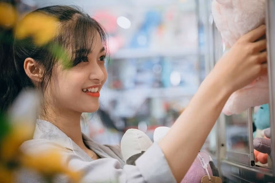 Ngoài thành tích học tập khủng Á hậu 10X còn sở hữu giọng hát ngọt ngào, từng tham gia một số cuộc thi văn nghệ tại địa phương.