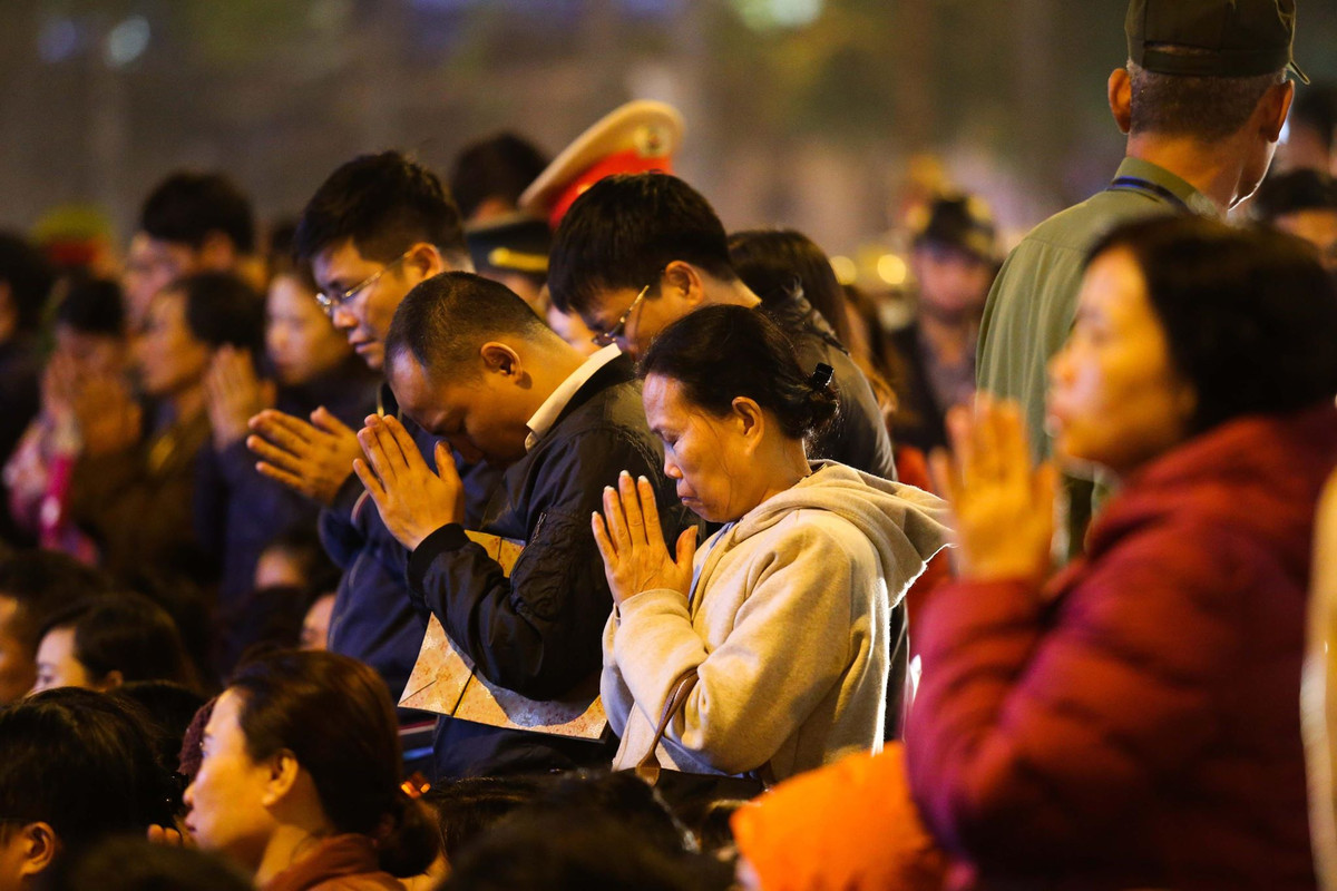 Thông thường, việc dâng sao giải hạn được thực hiện trong một số ngày tương ứng với từng sao chiếu bắt đầu từ ngày mùng 8 Âm lịch trở đi. Trong số 9 ngôi sao chiếu mệnh này thì có 3 sao xấu nhất đó là sao La Hầu, Kế Đô và Thái Bạch.