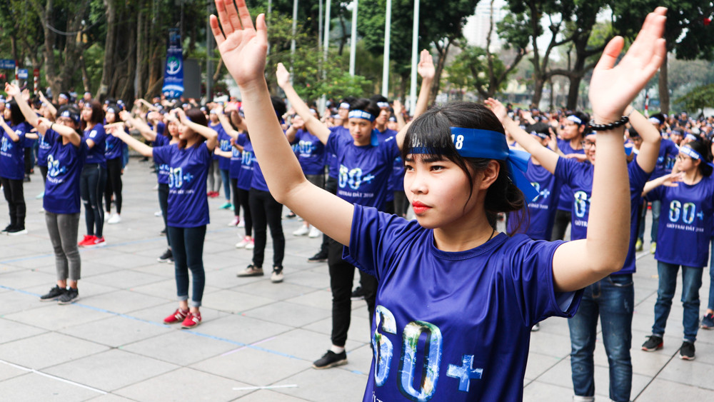 Năm nay ngoài EVN là nhà tài trợ chính đồng hành, chương trình Giờ Trái đất 2018 còn có các thương hiệu nổi tiếng khác như công ty Cổ Phần - Bia - Rượu - Nước giải khát Hà Nội và đơn vị chỉ đạo là Bộ Công Thương.