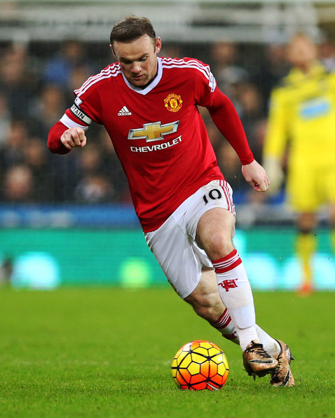 Mặc dù là linh hồn của MU, tuy nhiên Rooney cũng chỉ đứng trong top 4 những cầu thủ có ảnh hưởng trên mạng xã hội. Tuyển thủ người Anh có 47,5 triệu người yêu thích.