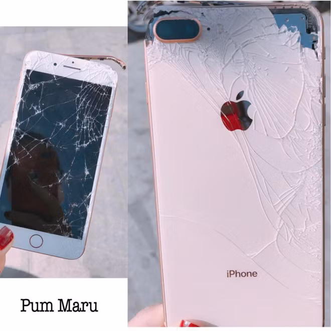 Mặc dù được nhà sản xuất phủ lớp kính chống xước bên ngoài nhưng chiếc điện thoại này không thoát khỏi số phận vỡ tan nát.