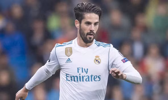 Man City muốn rút ruột Real Madrid: Tờ Don Balon cho biết, HLV Pep Guardiola rất muốn mang tiền vệ Isco về Man City trong thời gian tới, bất chấp thực tế là tiền vệ Tây Ban Nha đang được HLV Zinedine Zidane sủng ái trong mùa giải năm nay và thậm chí còn mới gia hạn hợp đồng với Real đến năm 2022 kèm mức giải phóng hợp đồng cực khủng, hơn 600 triệu bảng. Ảnh: Don Balon