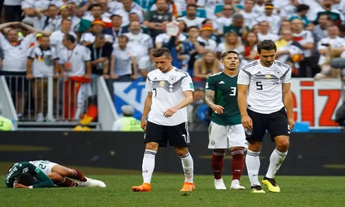 Nha vua cui mat trong hanh trinh bao ve ngai vang World Cup