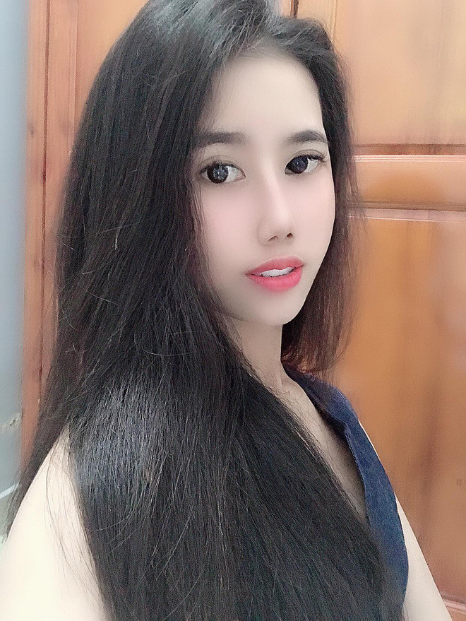 Trước khi sở hữu ngoại hình xinh đẹp như hiện tại, Kim Yến từng có quá khứ nặng gần 80kg, làn da đen nhẻm, vóc dáng vô kệch.