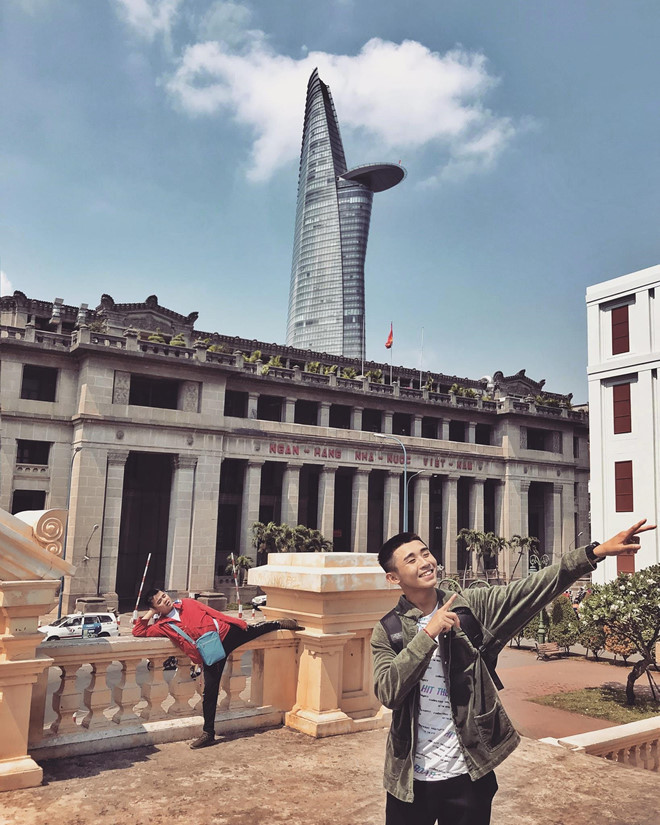 Để thực hiện bộ ảnh, Nghĩa và bạn mất 3 ngày tại những địa điểm quen thuộc ở quận 1, quận 2, khu người Hoa quận 5...