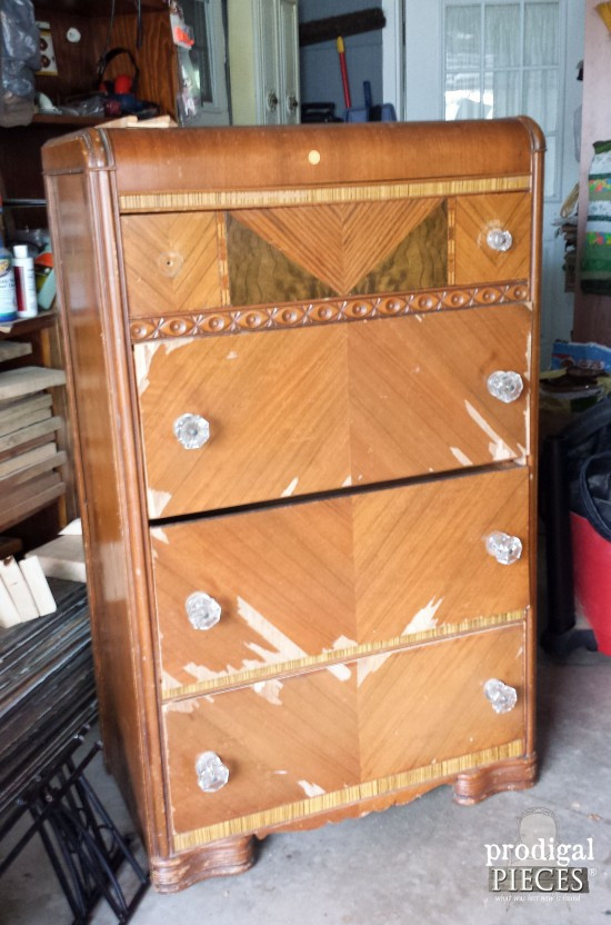 Chiếc tủ gỗ ban đầu (Ảnh: prodigalpieces)