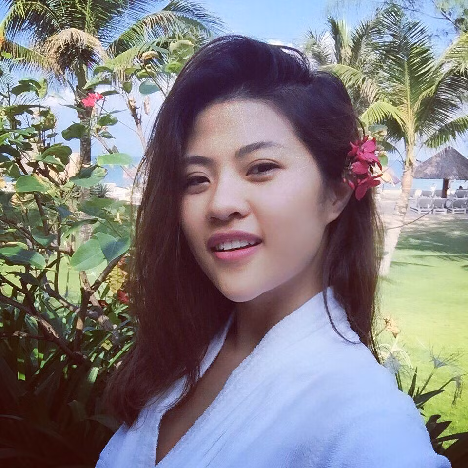 Mới đây, Phan Ngọc Anh còn khiến nhiều người ngỡ ngàng khi chịu chi tới 1 tỷ đồng để làm liveshow DJ riêng của mình với tên là “Ngọc trong đá”. Đây là liveshow DJ đầu tiên tại Việt Nam.