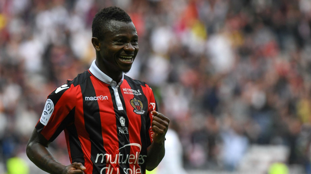 Nhiều nguồn tin từ Anh cho biết, MU và Man City đang cùng hướng đến mục tiêu Jean Seri.