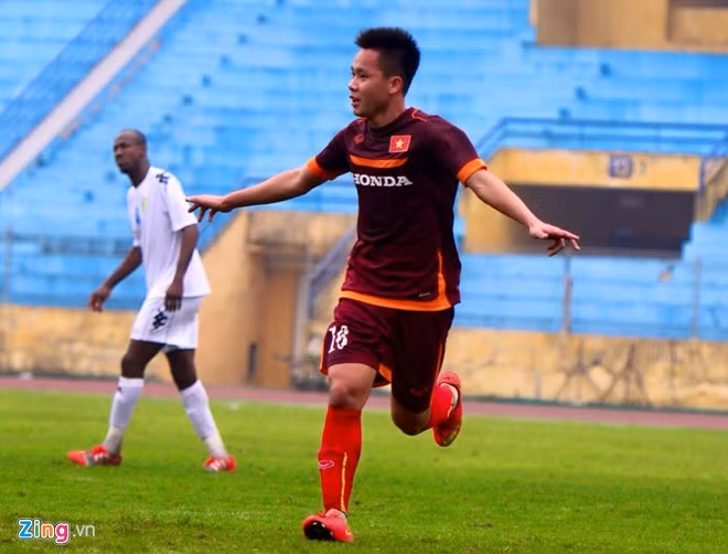 Cong Phuong ghi ban U23 Viet Nam dai thang Ha Noi T&T-Hinh-4