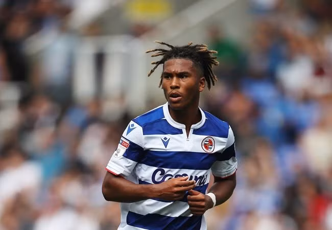 Nguồn tin từ Daily Star cho biết, MU đã có động thái tiếp cận tiền đạo mới 19 tuổi Danny Loader, cầu thủ thuộc biên chế Reading.