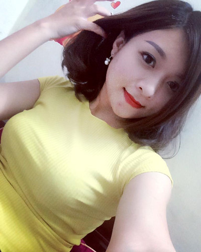 Đối với Bích, thoát khỏi cái chết là điều quá đỗi may mắn. Tuy nhiên, cô không ngờ sự may mắn này lại biến bản thân trở thành trò cười, sự chế giễu của dân mạng.