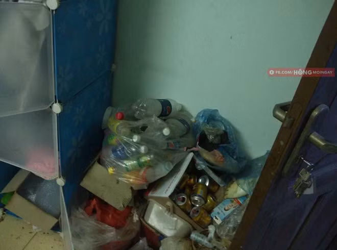 Nếu bạn thắc mắc chủ căn phòng sẽ nằm đâu trong đống lộn xộn này thì chắc hẳn câu trả lời của người đó cũng là không biết