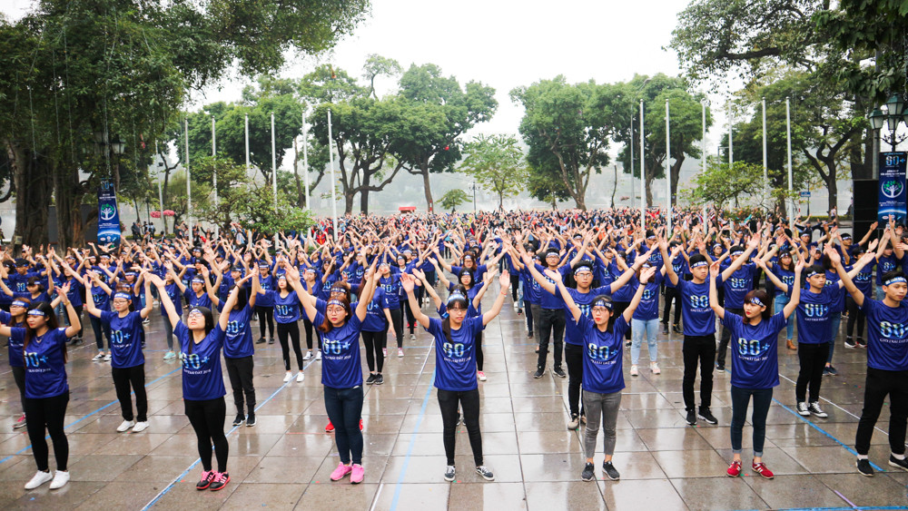 Chiến dịch năm nay nhằm kêu gọi các bạn trẻ tiết kiệm năng lượng, đơn giản nhất là tắt các thiết bị điện không cần thiết trong 1 giờ diễn ra sự kiện Giờ Trái đất và sau đó là hoạt động hưởng ứng xa hơn nhằm bảo vệ môi trường và ứng phó với biến đổi khí hậu.