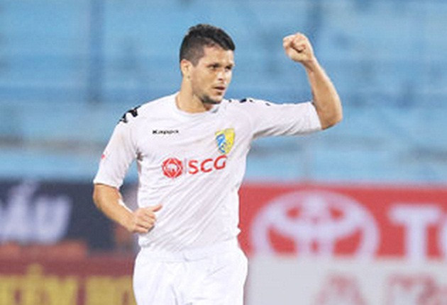 Quãng thời gian chơi cho Hà Nội FC, tuy ngắn ngủi, nhưng có lẽ giúp cho Alvaro Silva nắm được điểm mạnh, yếu của những cầu thủ tấn công Việt Nam ở thời điểm hiện tại.