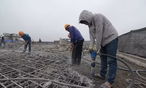 Quan Ba Dinh phan hoi sau khi CDT 8B Le Truc doi boi thuong