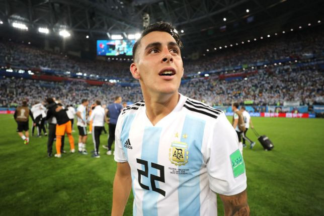 Trong kỳ chuyển nhượng hè 2018, Arsenal chỉ chấp nhận bỏ ra 22 triệu bảng cho Cristian Pavon và nhanh chóng nhận được cái lắc đầu từ đại diện Argentina.