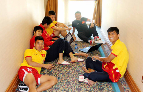 Rất nhiều những bức ảnh hậu trường của các cầu thủ ĐT Việt Nam được liên tục cập nhật trên các trang mạng xã hội.