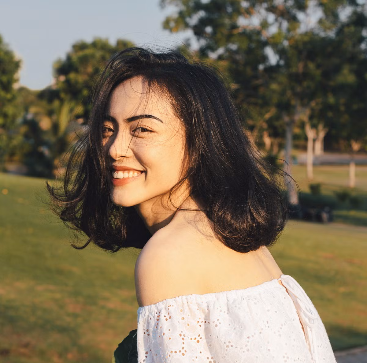 Tuy nhiên, chỉ sau 20 tháng tích cực giảm cân, Hà Trúc đã thực sự thay đổi. Nhan sắc hiện tại của cô quả là một bước tiến dài và ấn tượng khiến nhiều người phải vô cùng ngỡ ngàng.