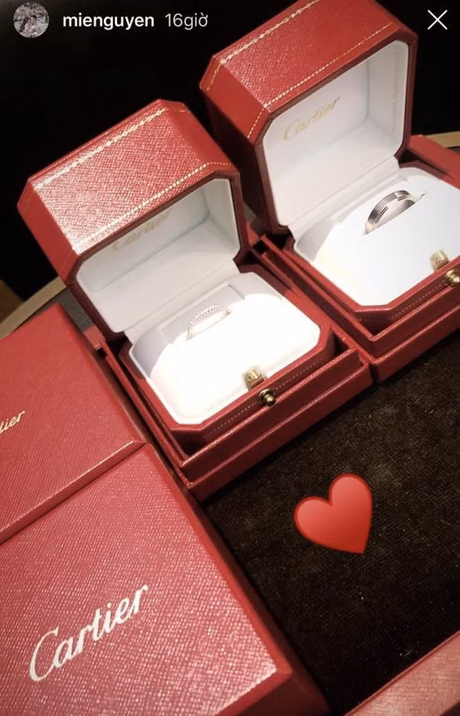 Cặp nhẫn cưới "nhiều tiền" cũng được Mie Nguyễn khoe trên trang cá nhân nhằm khoe rằng mình sắp "theo chồng bỏ cuộc chơi".