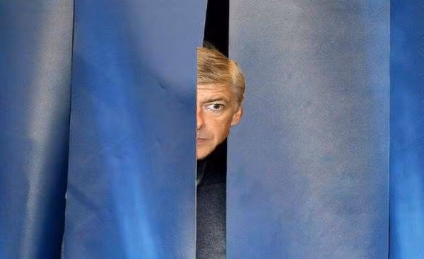 HLV Arsene Wenger không còn mặt mũi nào sau trận thua 1-5 trước Bayern Munich tại lượt trận thứ tư bảng F UEFA Champions League 2015/2016.