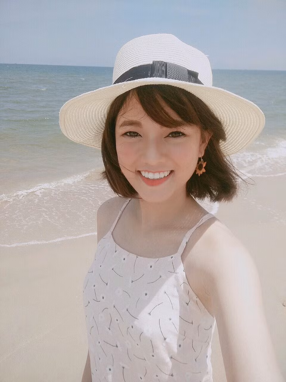 Bích Trâm có gương mặt rất điện ảnh. Cô bạn sở hữu đôi mắt to tròn sắc sảo, sống mũi cao. Bích Trâm cực hợp với những vai có cá tính, sắc sảo và lém lỉnh.