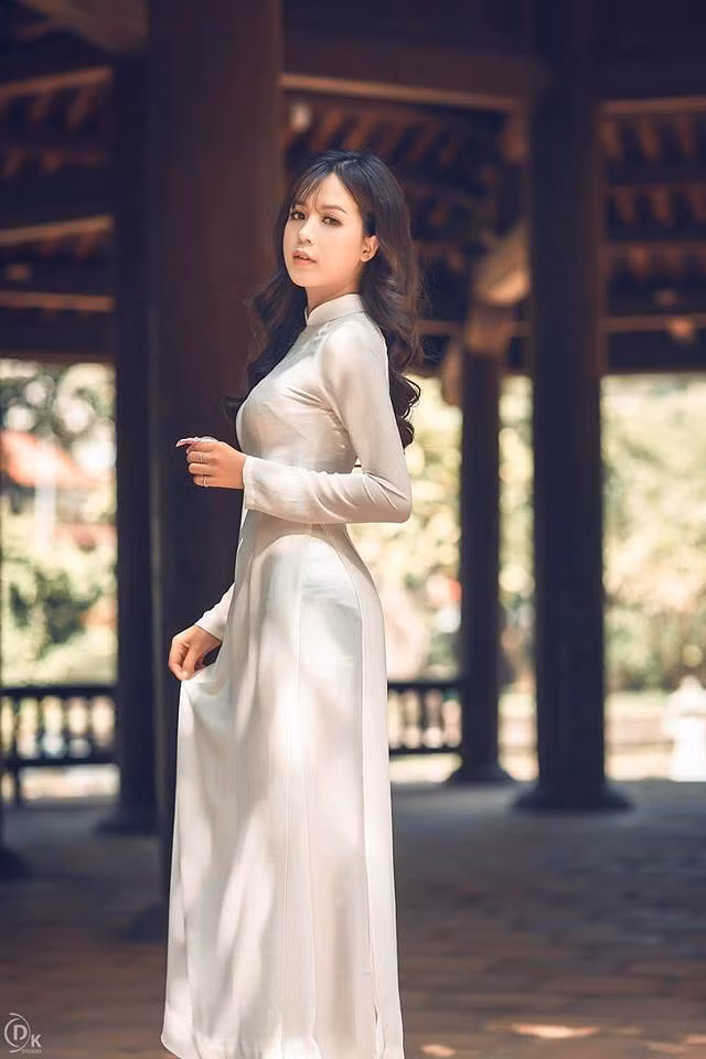 Dương Kẹo cũng từng chia sẻ: "Mỗi trạng thái hay ảnh được chia sẻ lên facebook, mình đều phải cẩn trọng từng lời nói. Đôi khi việc đó cũng là con dao 2 lưỡi vì bên cạnh những người ủng hộ mình thì vẫn có một số cá nhân hay bình luận tiêu cực, thiếu khiếm nhã làm mình khá buồn lòng".