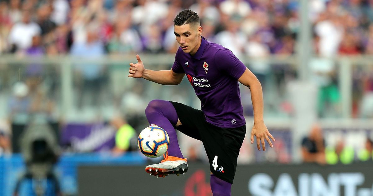 Nguồn tin uy tín từ Sky Sports khẳng định, MU đã đạt được thỏa thuận chiêu mộ hậu vệ 21 tuổi hiện đang khoác áo Fiorentina, Nikola Milenkovic.