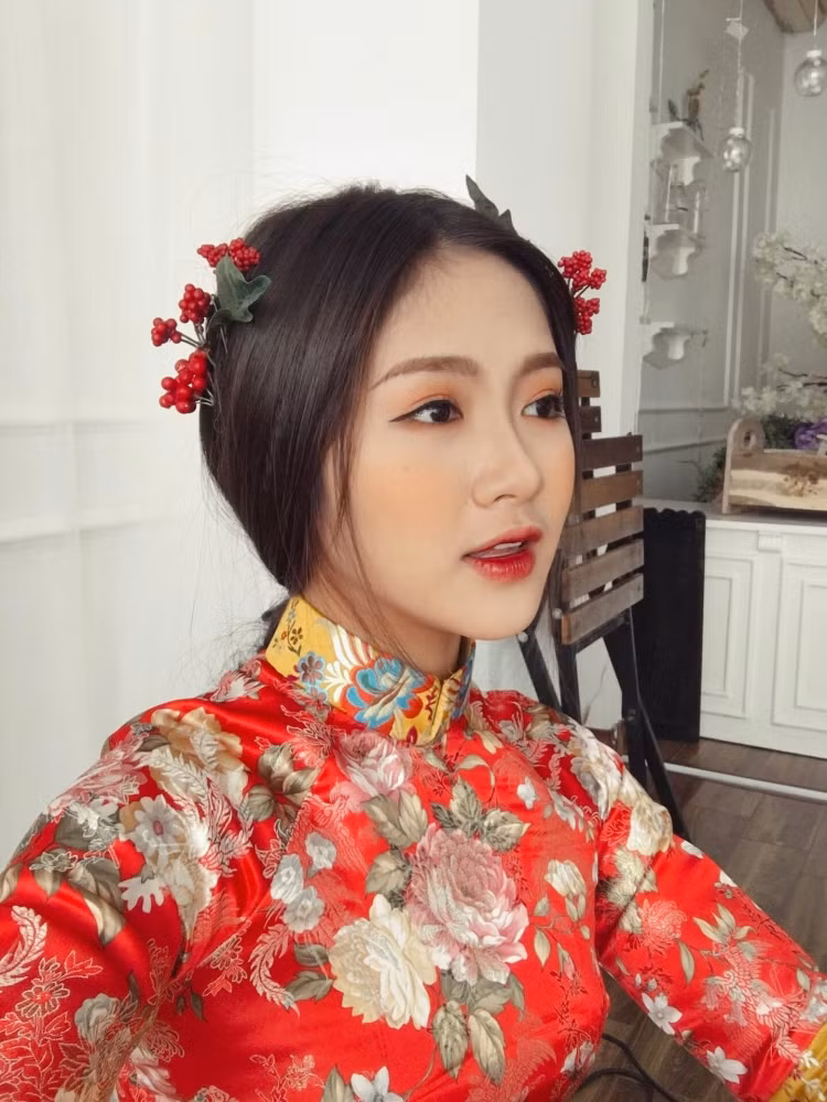 Với vóc dáng nhỏ nhắn, Thanh Hoa thường khiến nhiều người nhầm lẫn là học sinh. Nhưng khi bước chân vào nghề người mẫu lookbook, cô nàng này cực chín chắn.