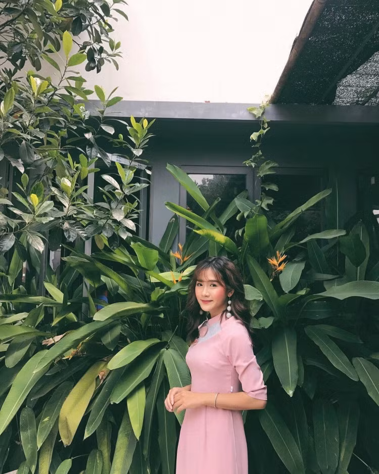 Nghề người mẫu lookbook mang lại cho mình niềm vui cho Thanh Hoa. Từ khi bước vào nghề mình đều cố gắng hết khả năng. Về việc phủ sóng thì cô bạn này là khá ít. Bởi một phần do công việc học tập cũng không dư quá nhiều thời gian. Tuy nhiên chất lượng hơn số lượng bởi kết quả của bộ hình có thành công hay không lại dựa vào tinh thần mẫu lookbook mang đến cho khách hàng.