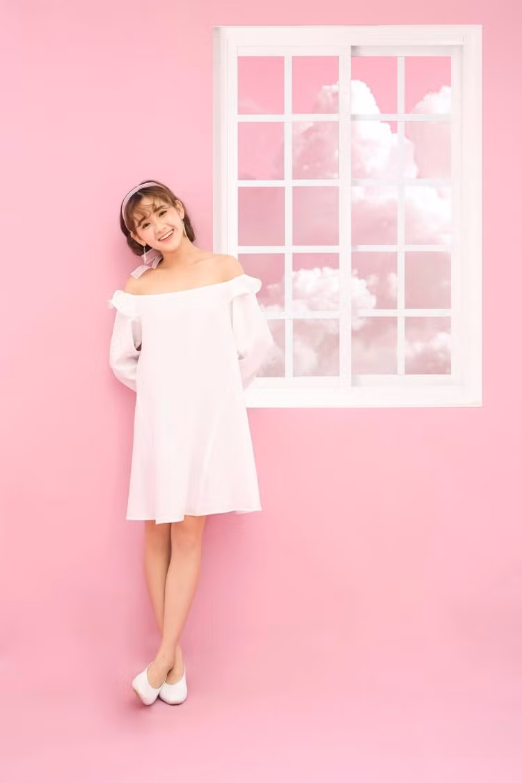 Chia sẻ Thanh Hoa cho biết, qua 2 năm làm nghề, cô bạn này đã cho biết về những khó khăn của mình. Đầu tiên, Hoa nói rằng: "Mình cao 1m60 có vẻ không quá nổi trội. Tuy nhiên cả người mẫu ảnh chuyên nghiệp và mẫu lookbook đều yêu cầu diễn xuất trước ống kính. Lần đầu tiên đi chụp, mình không hề có một chút kinh nghiệm, tất cả đều làm theo bản năng."